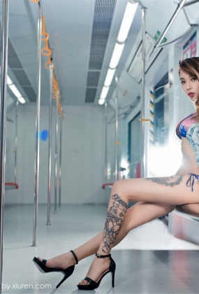 [DKGirl御女郎]Vol.023_嫩模Meow喵喵哒全裸上身露豪乳开档黑丝裤袜诱惑写真53P