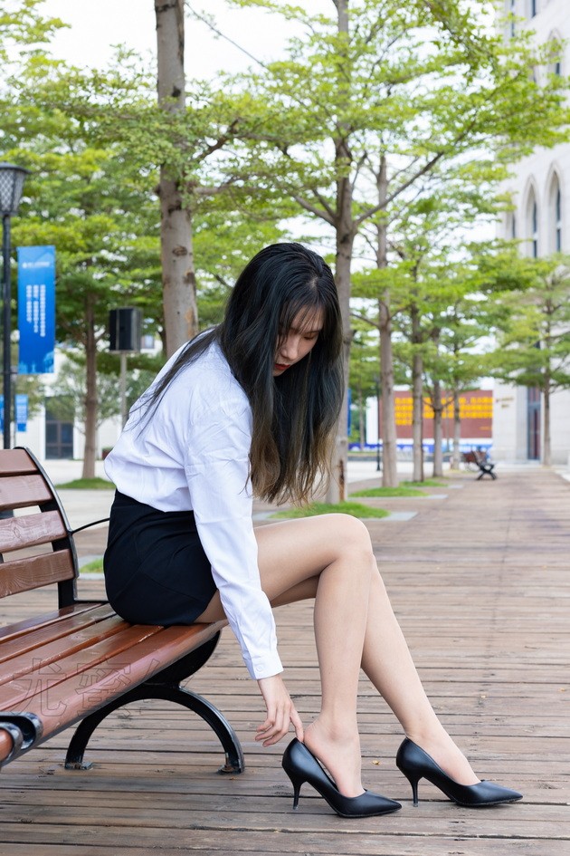 [尤蜜丝]穿搭写真 NO.072[46P／375MB]