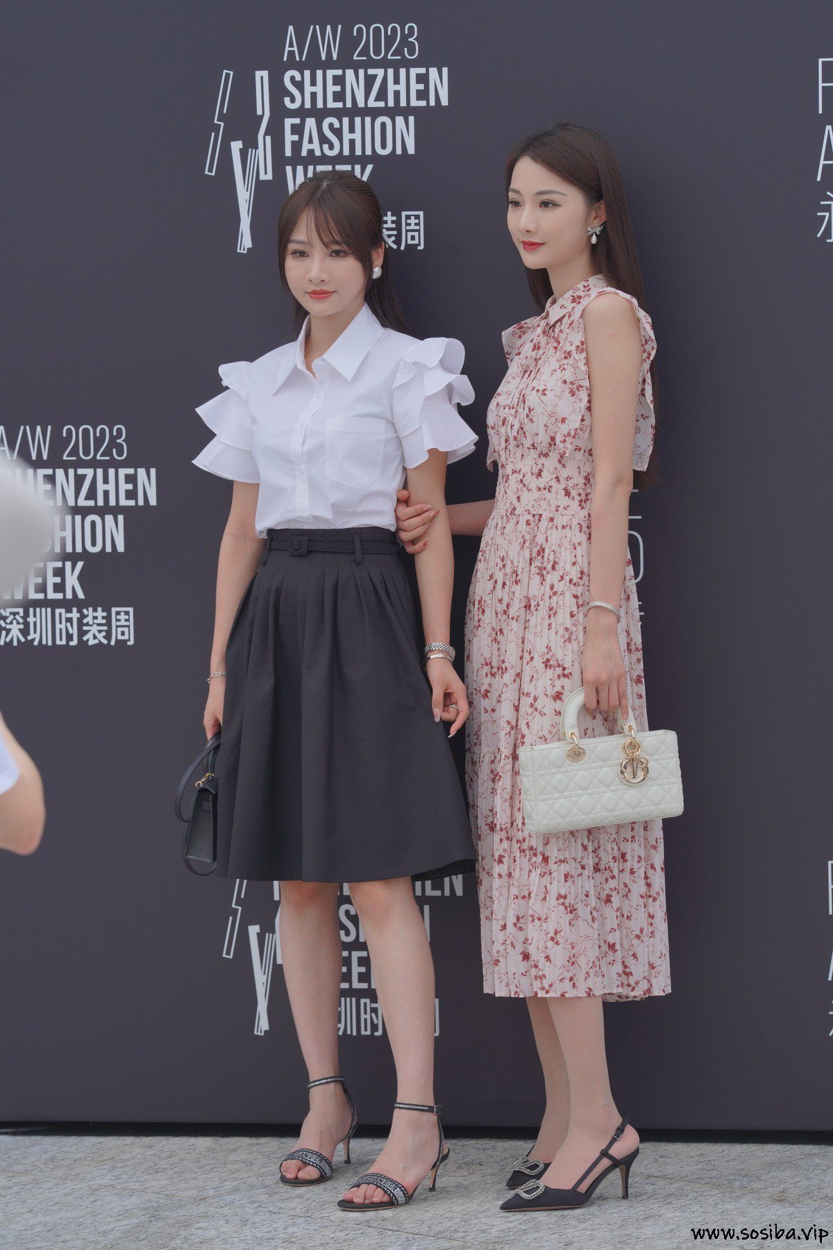 街拍作品 气质碎花长裙[122P1.47GB]